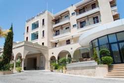 CURIUM PALACE HOTEL